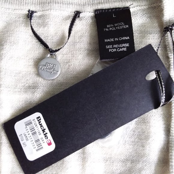 NWT BKE Boutique 93% Wool Cardigan Sweater Size L Gray Silver Metallic Thin Knit - Picture 8 of 9